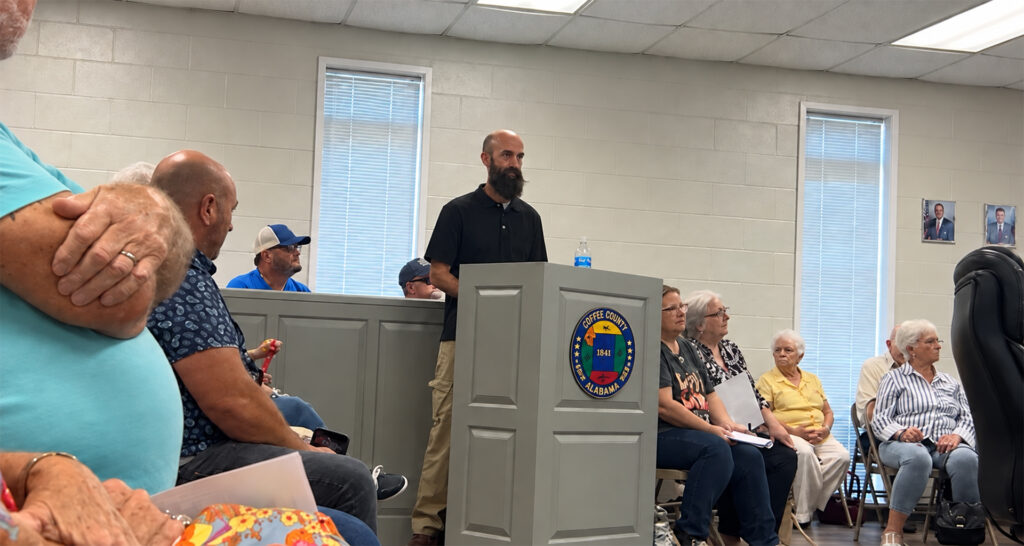 Joe Roughneen presenting Coffee County voter-roll findings to the Coffee County Commission